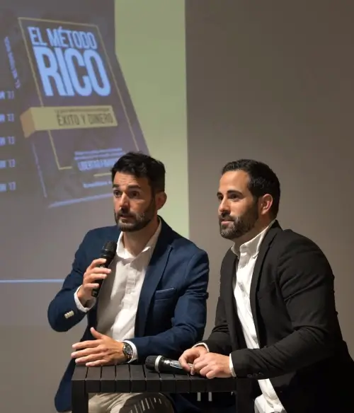 Diego y Richard Gracia son hermanos inversores y educadores financieros con experiencia real en empresas y bolsa.